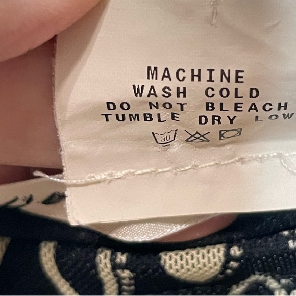 Max Studio Black and Cream Leaf Print Lined Midi Skirt Size L/ XL - Picture 10 of 11